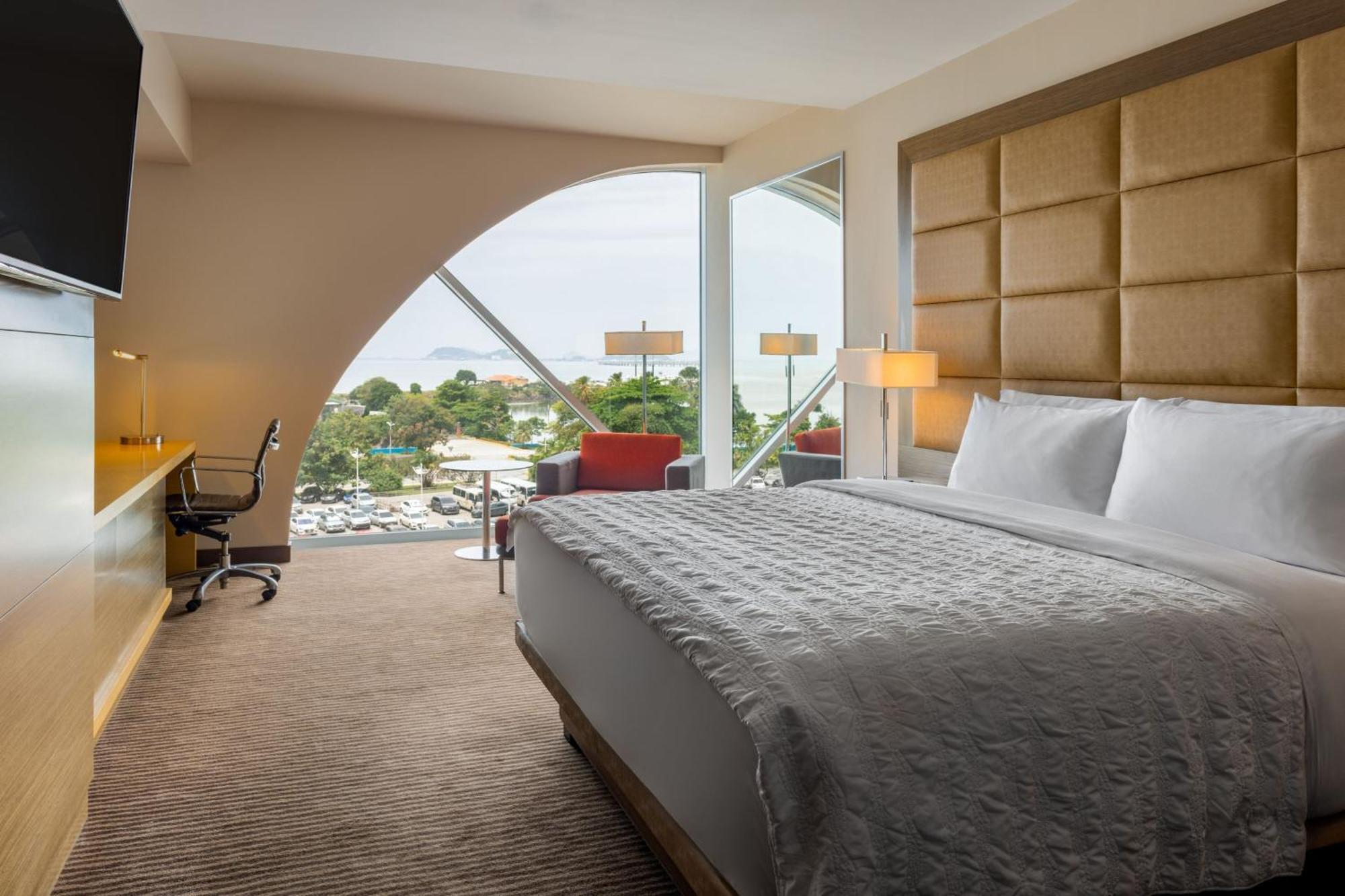 Le Meridien Hotel
